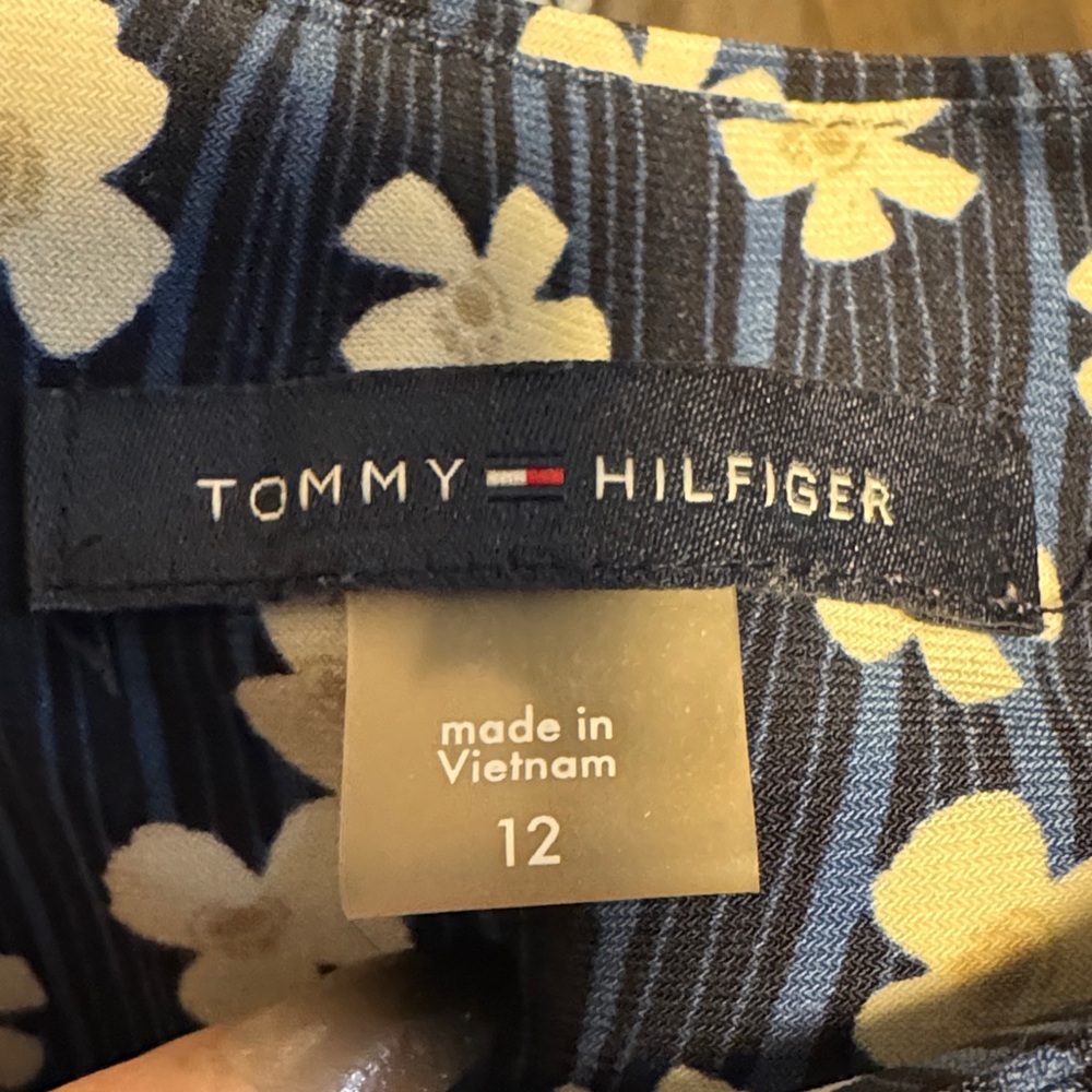 Floral Navy Dress - Picture 5 of 6